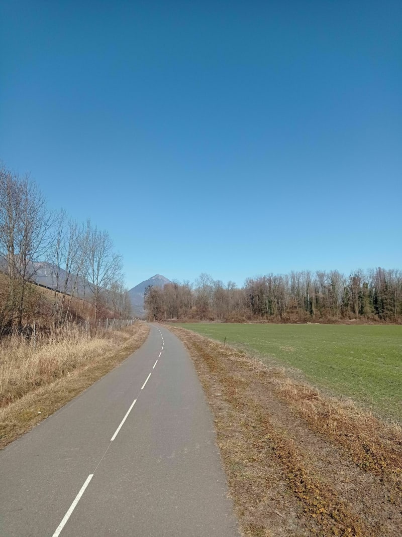 Vélo route V62 le long de l'Isère - Grésy-sur-Isère