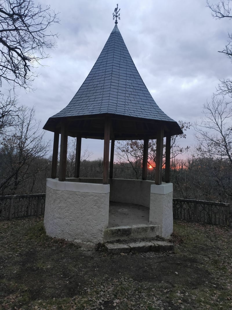 Chauvigny sud par les champs, bois et côteaux - Chauvigny