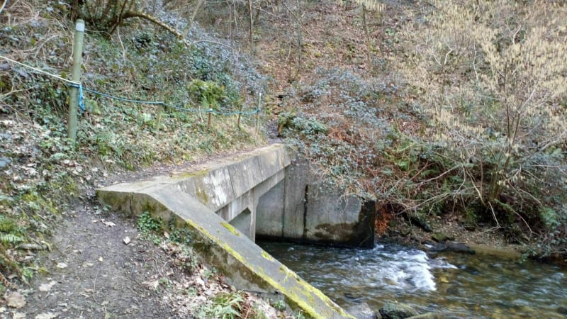Balade à Saint-Thégonnec, par le pont, la passerelle et le passage secret - Saint-Thégonnec Loc-Eguiner
