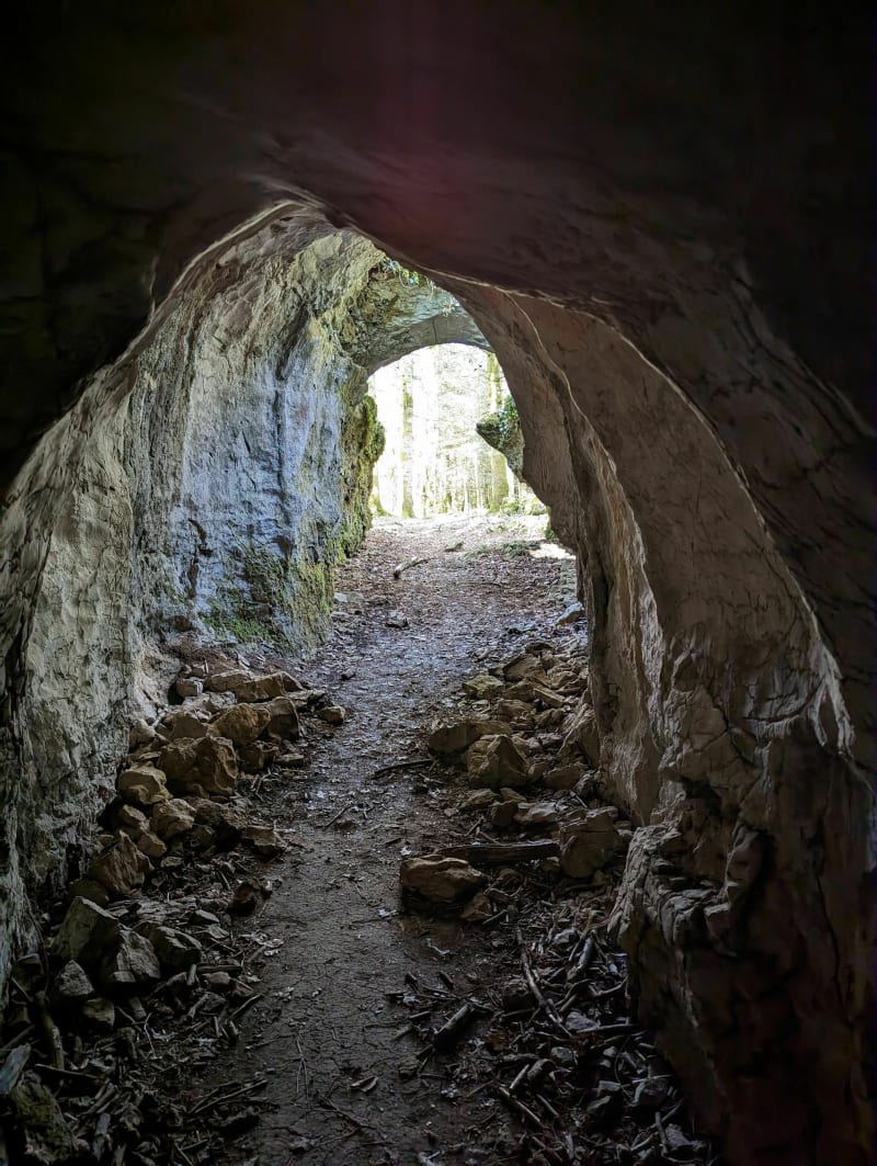 Sentier karstique à BESAIN - Molain