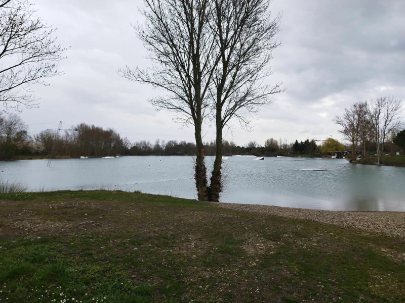 Promenade autour du petit lac de Bram - Bram
