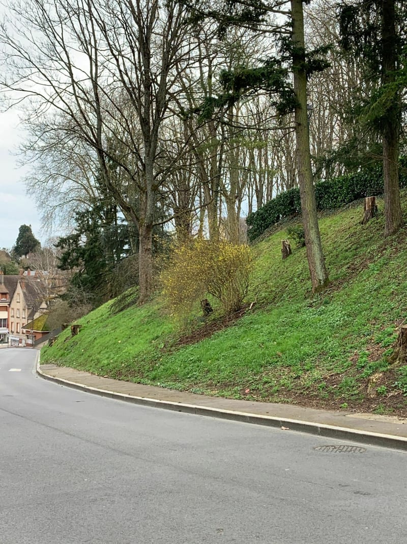 Boucle au départ du Château de GIEN via Poilly - Gien