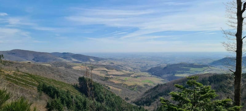 La Pyramide au départ du col de la Croix Montmain - Vaux-en-Beaujolais