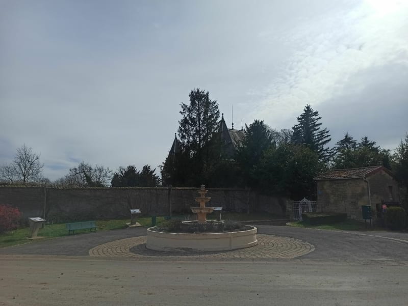 Le château de Sorbey et balade le long de l'Othain - Sorbey
