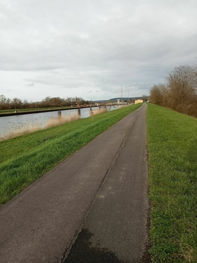 Boucle Yutz, écluse Koenigsmacker à Vélo sur piste cyclable - Yutz