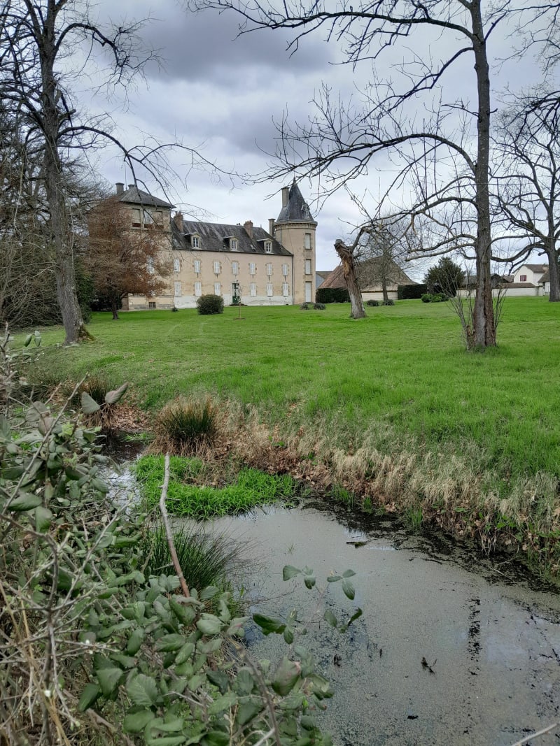 Deux châteaux et un moulin - Besson