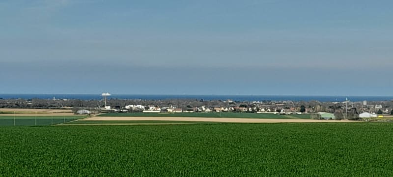 Entre terre et mer, de Beuville par Hermanville - Biéville-Beuville