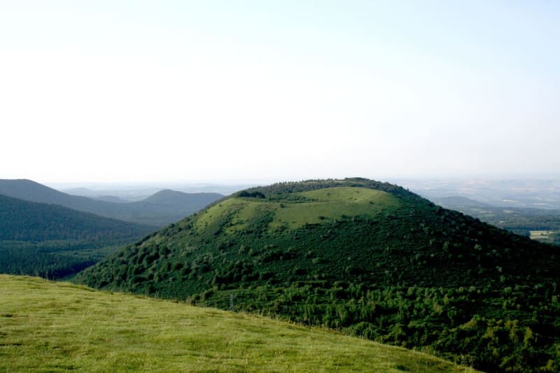 Randonnée sur la Cheire et au pied du Puy de Côme - Saint-Ours