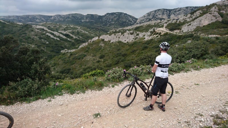 À vélo dans les Alpilles à VTC - Saint-Rémy-de-Provence