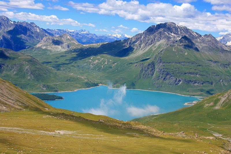 De tocht van het Mont Cenis-meer via de dam per mountainbike - Val-Cenis