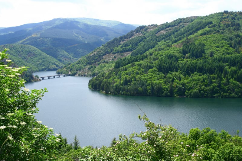 Lac de Villefort et sentier des Crêtes - Pourcharesses