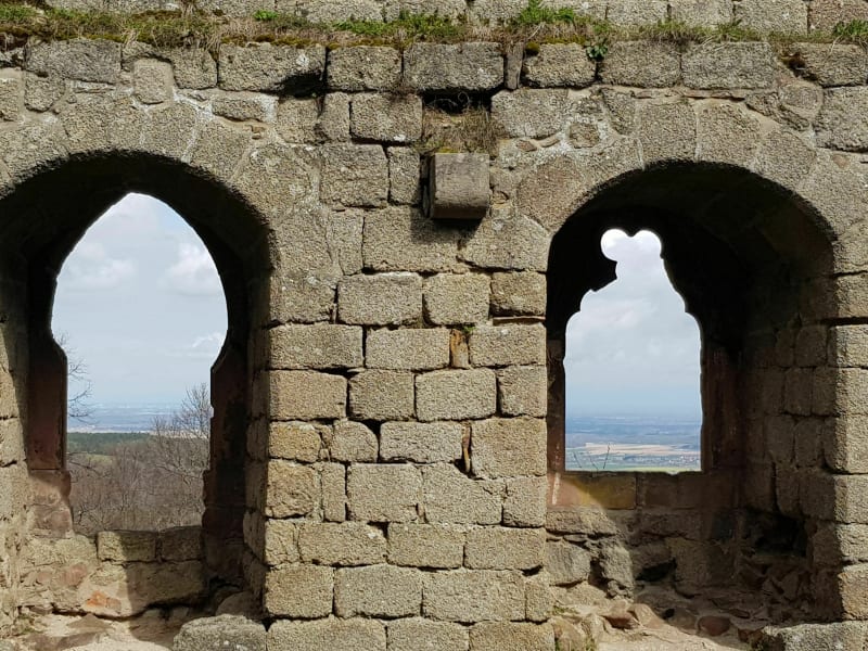 Mittelbergheim - Château d'Andlau - Rocher Sainte Richarde - Mittelbergheim