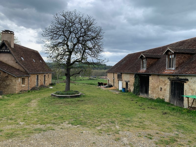Haute fort par Cherveix-Cubas et Saint-Agnan. - Hautefort