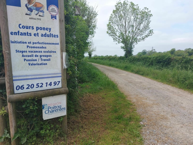 Autour du poney club de Bessines par les Champs Gâteau - Bessines