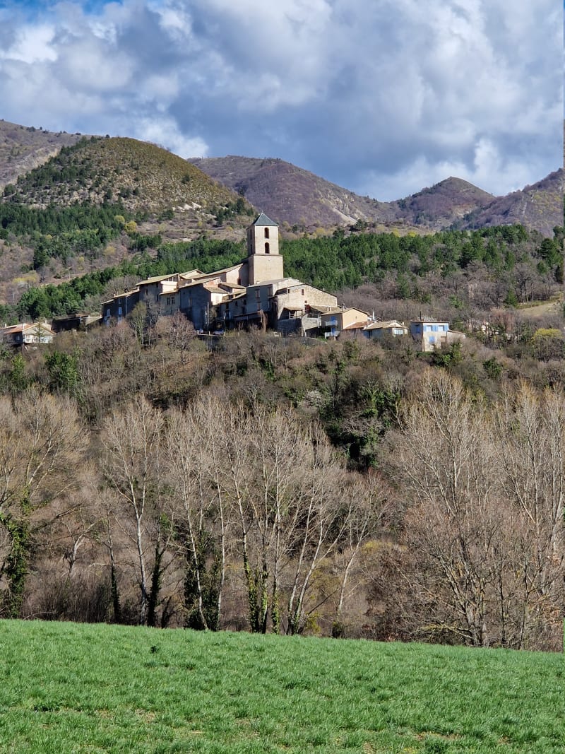 Au fil de l'eau: Thoard, champtercier, Mallemoisson - Thoard