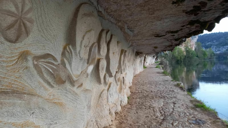 Jaagpad in de Lotvallei. - Saint-Cirq-Lapopie