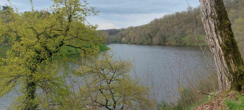 Tour du lac et chapelle Saint-Joseph - Néris-les-Bains
