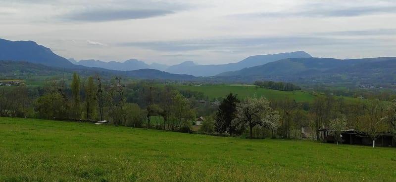 Le chemin de la pomme à l'envers depuis Les Pérouses - Rumilly