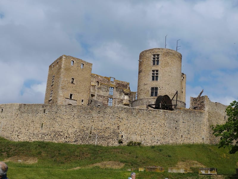 Départ du château de Montrond - Montrond-les-Bains