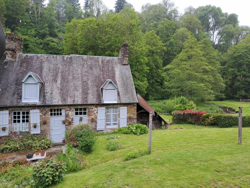 Au fil de l'eau de la rivière Beuvron à Saint-James - Saint-James