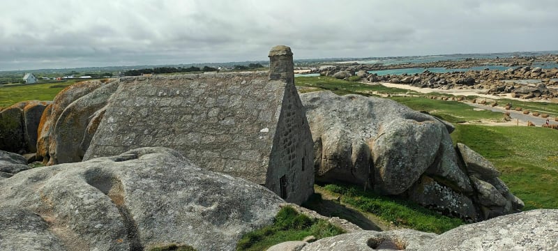 Sur la côte à l'ouest de Menez Ham - Kerlouan