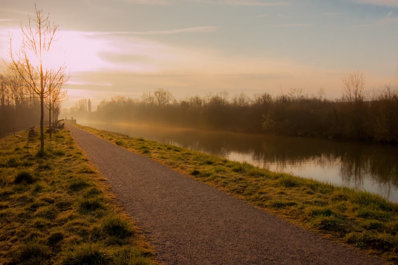 VTT et marche le long du canal de La Somme - Gauchy