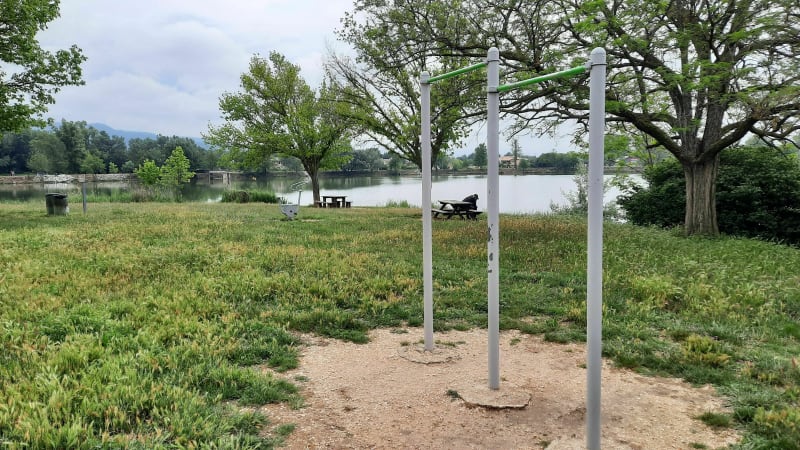 Balade facile pour détente assuréeau plan d'eau de la Riaille - Apt