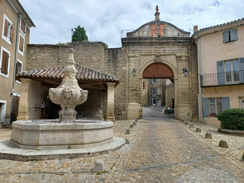 Petite Balade à faire en famille de Caromb, par Malemort et St-Didier à vélo - Caromb