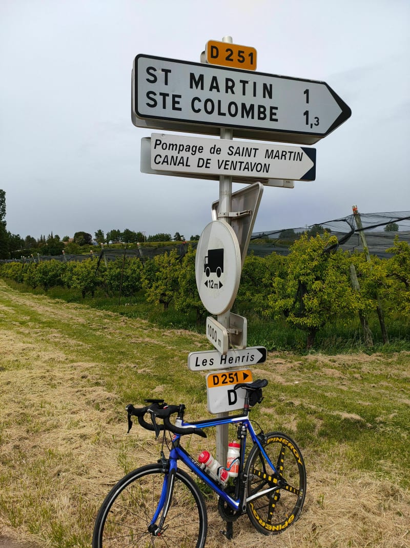 Le long du canal de la Durance - Laragne-Montéglin