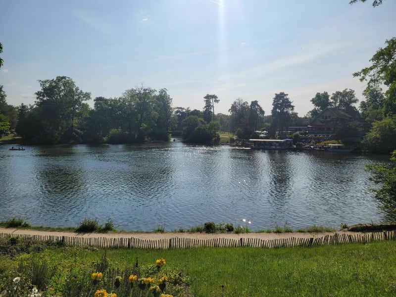 Entre la place de l'étoile et le bois de boulogne - Paris