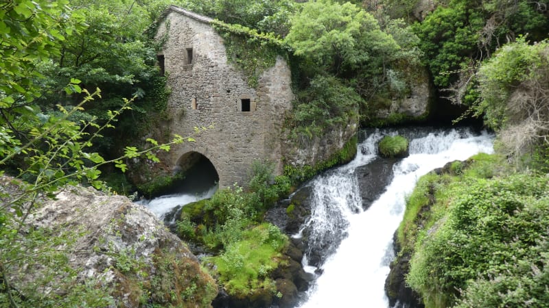 Randonnée aux Moulins de la Foux depuis le Cirque de Vissec - Vissec