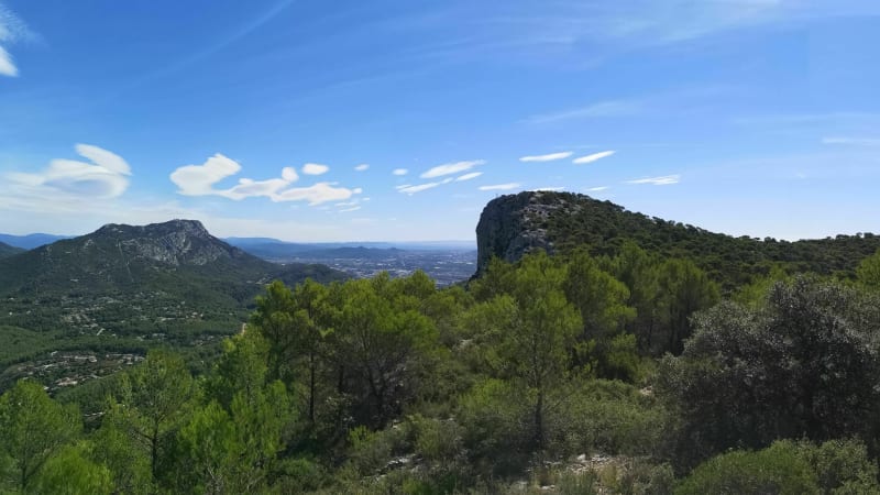 Le sommet du Mont Faron depuis Toulon à VTT - Toulon