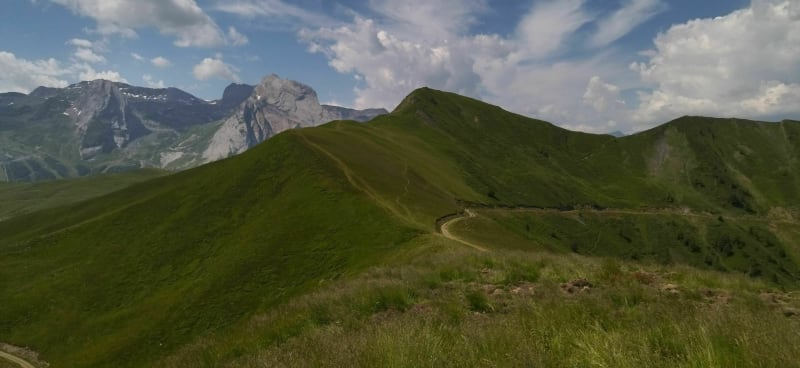 Le Soum de Grum en boucle au départ du col d'Aubisque - Béost