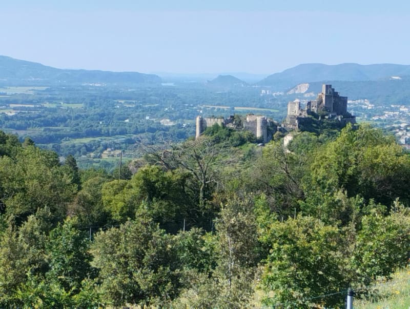 Tour du Barrès et de ses vieilles pierres - Cruas