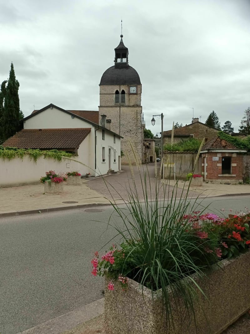 Le tour de Meillonnas par le Rocher - Meillonnas
