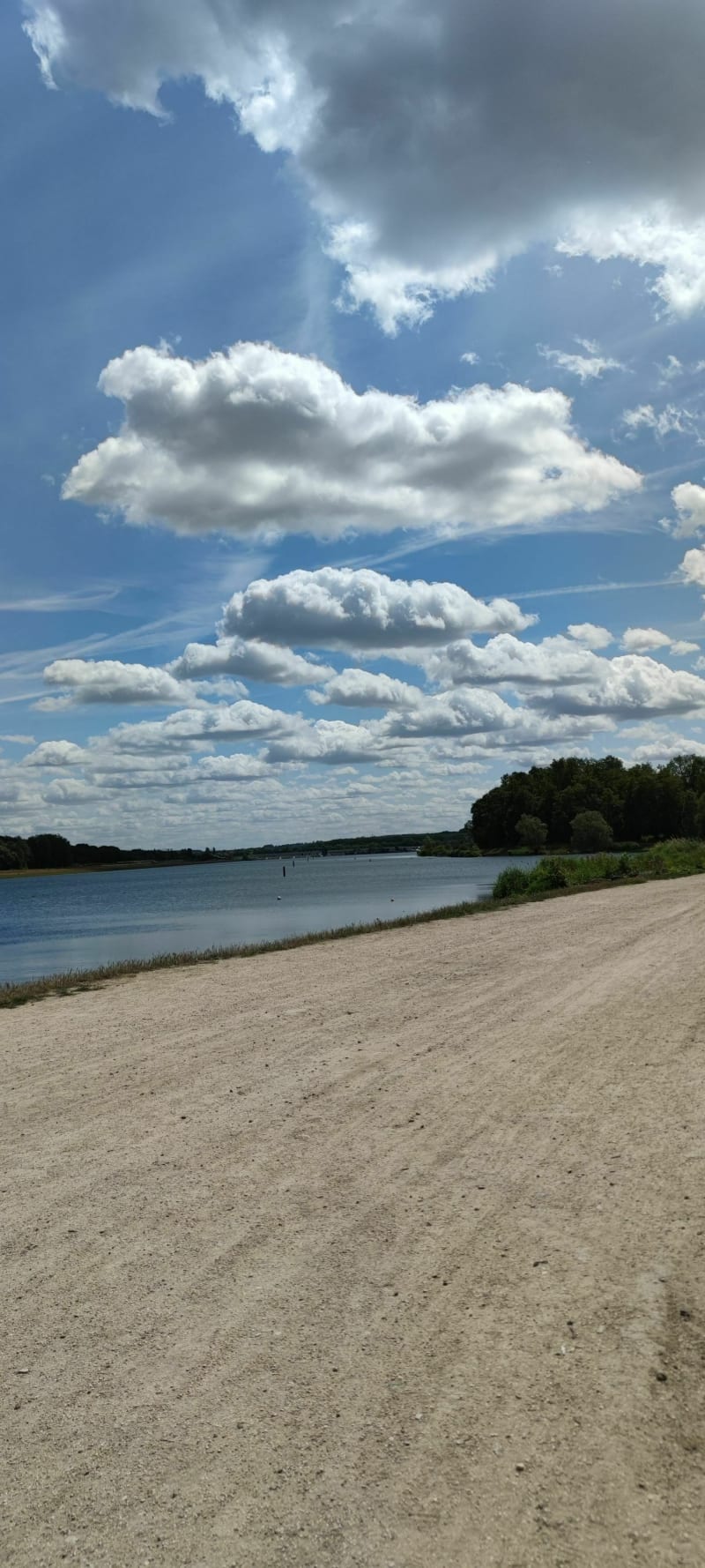 La Marne,la chocolaterie Menier et le bassin olympique. - Champs-sur-Marne