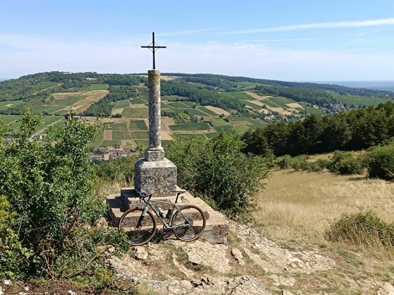 Farges -La Madone de Givry - Mont Avril - Fontaines