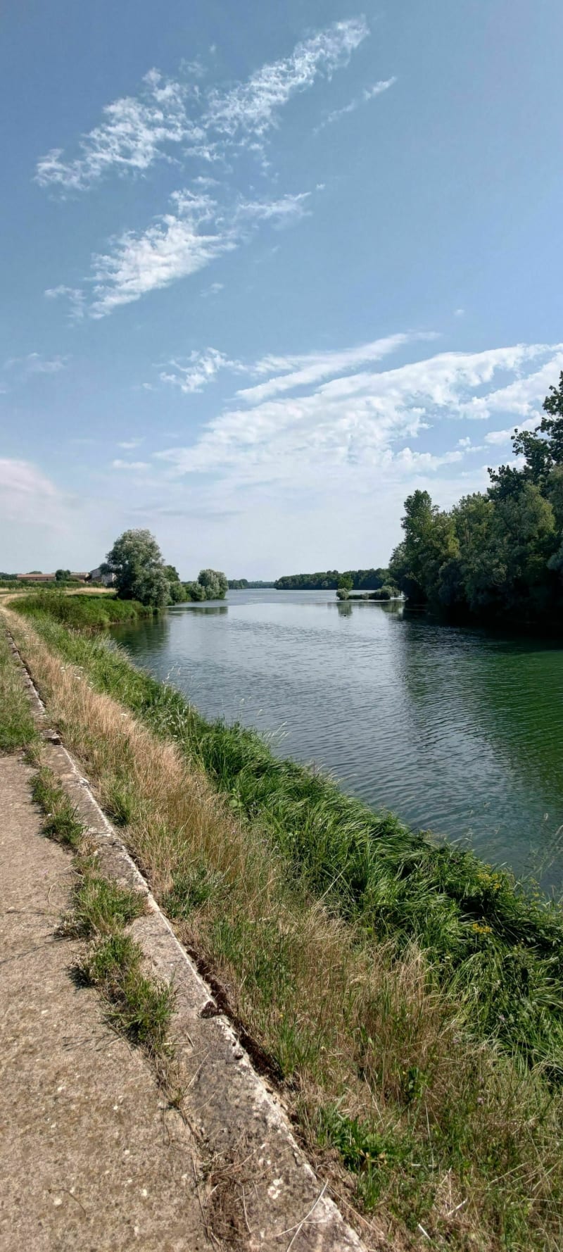 Mâcon - Tournus le long de la Saône - Mâcon