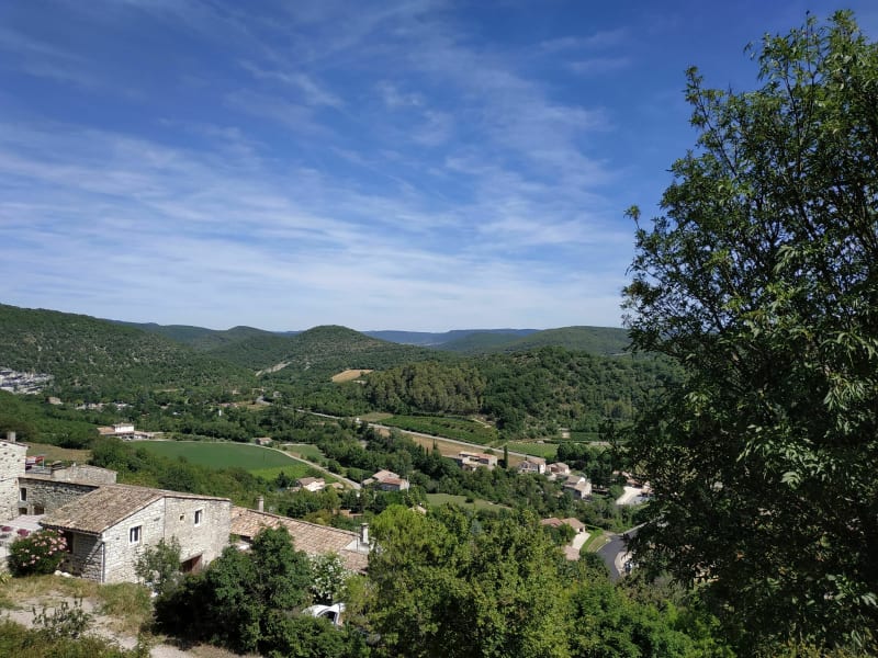 De Alba-la-Romaine par les villages de Valvignères et St-Thomé - Alba-la-Romaine