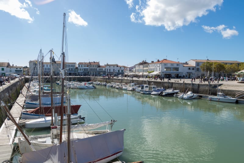 Du village de la Flotte à Rivedoux par l'Abbaye des Châteliers à Vélo - La Flotte