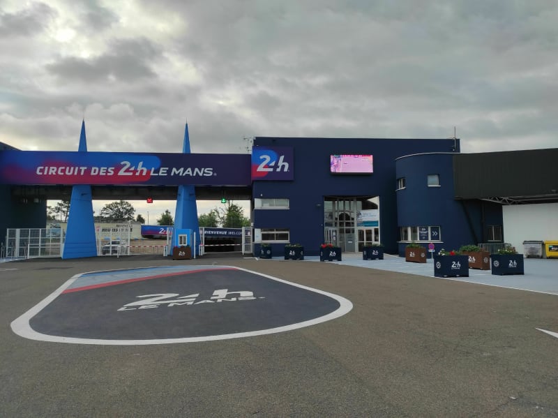 Le grand tour du circuit des 24 heures du Mans - Le Mans