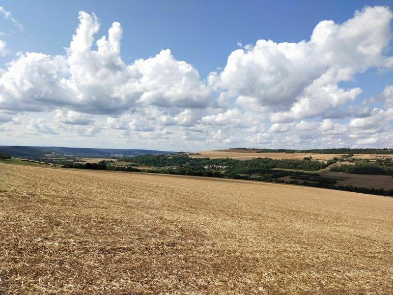 Passage par la ferme fortifiée de Villers Prud'Hommes - Belleau