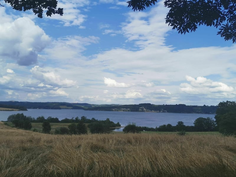 Presqu'île du Charouzech - Pareloup - Salles-Curan