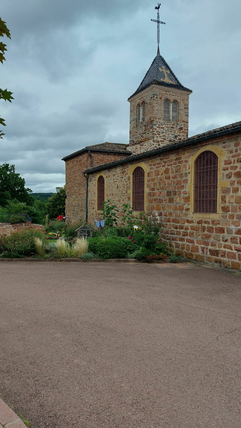 Notre Dame de Boisset à travers les champs. - Notre-Dame-de-Boisset