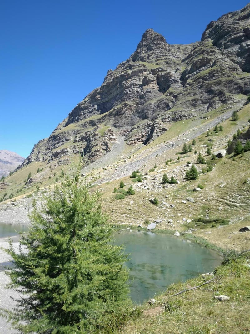 Lac Fangeas en redescendant par le village de Dormilliouse - Freissinières