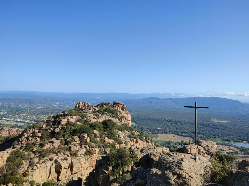 Wandeling van de 3 kruizen van de Roquebrune-rots - Le Muy