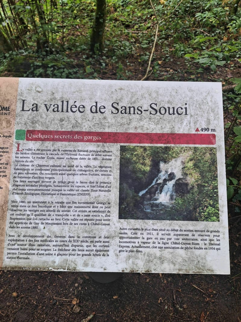 Vallée du Sans Soucis au départ de Saint-Hippolyte - Châtel-Guyon