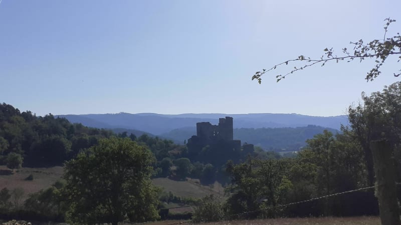Château de Domeyrat et la Vallée de la Senouire - Domeyrat