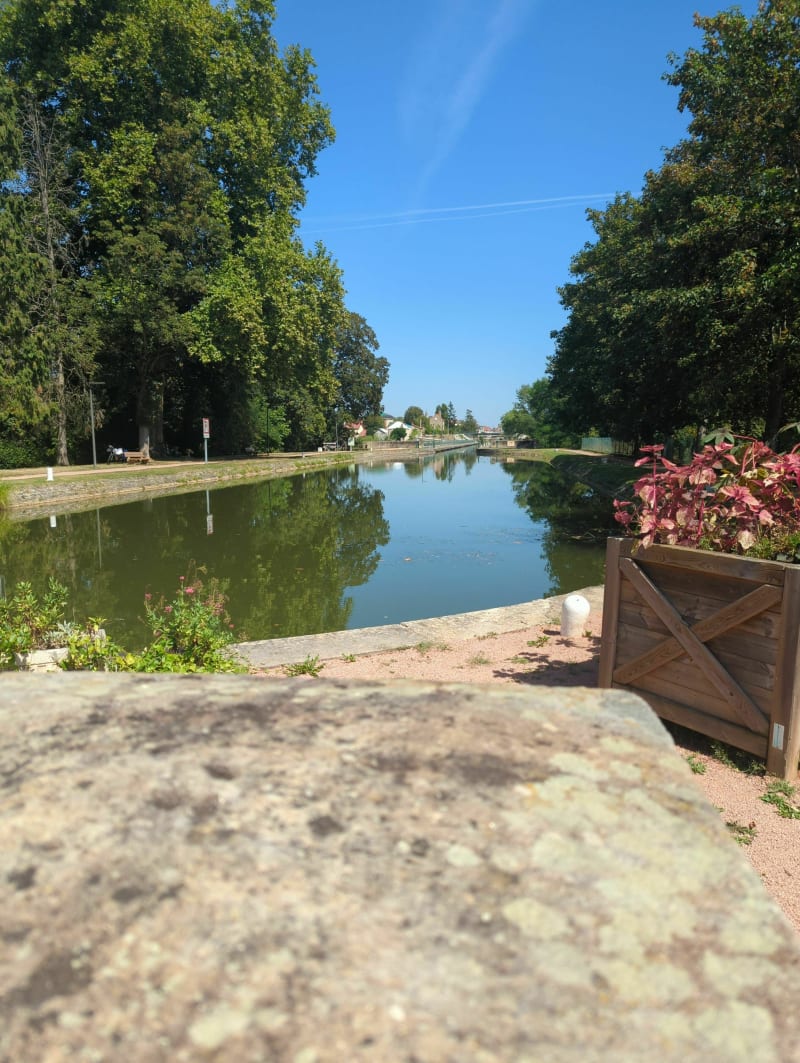 Flâner dans Digoin et son canal de Roanne à Digoin - Digoin