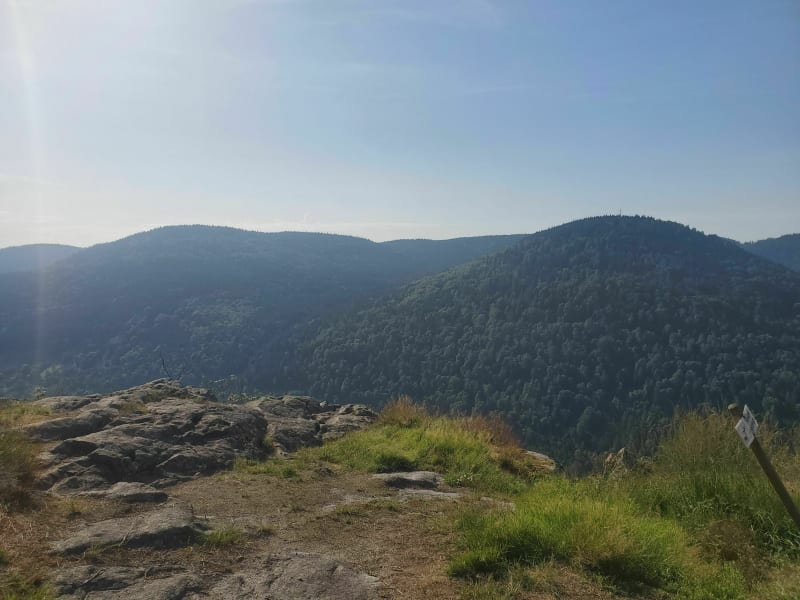 Roche des Ducs et Cascade de Battion - Rochesson